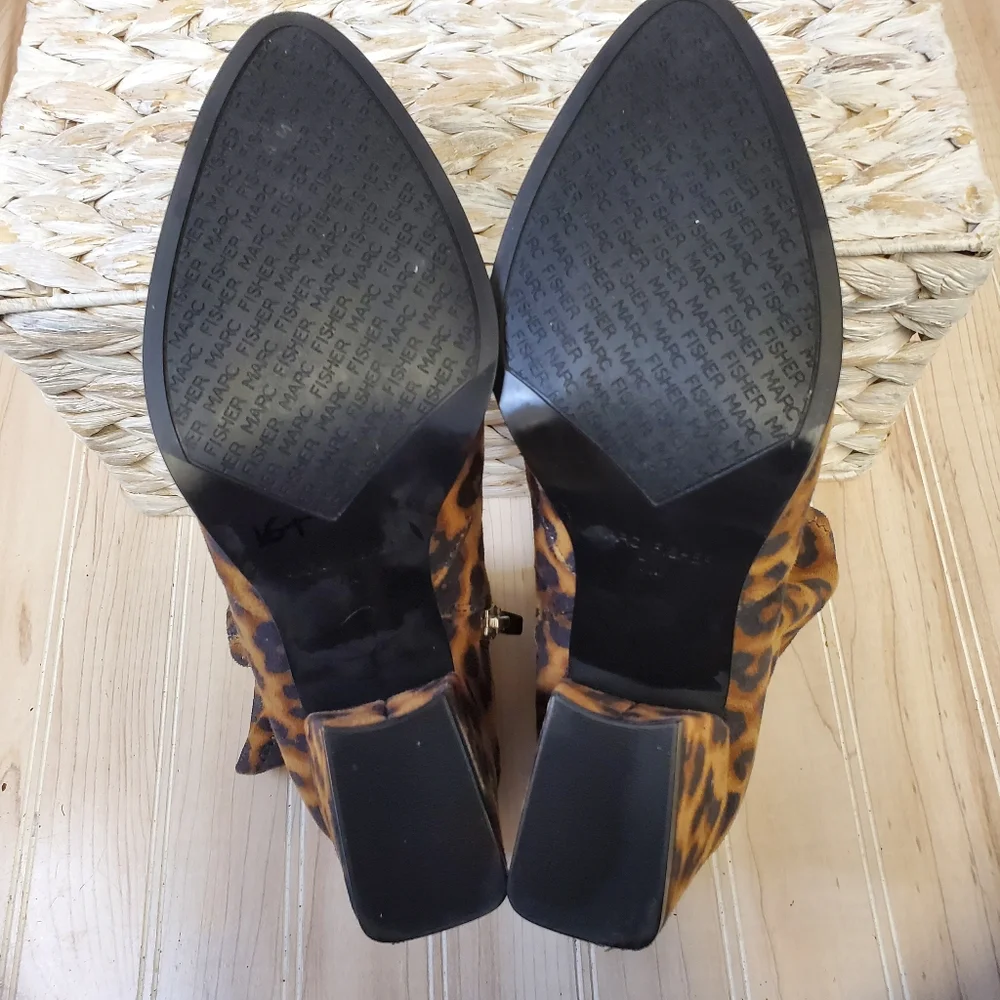 Marc‎ Fisher Leave 2 Cheetah Ankle Bootie Boho Party Block Heel Size 7 Retro 90s